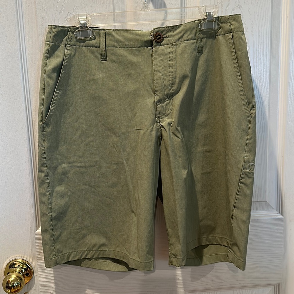 Salt life SLX-QD vapor green w32 stretch shorts